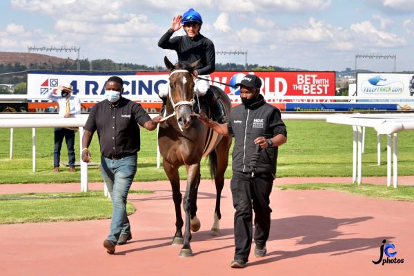 Keagan De Melo returns on Clafoutis. (JC Photos).