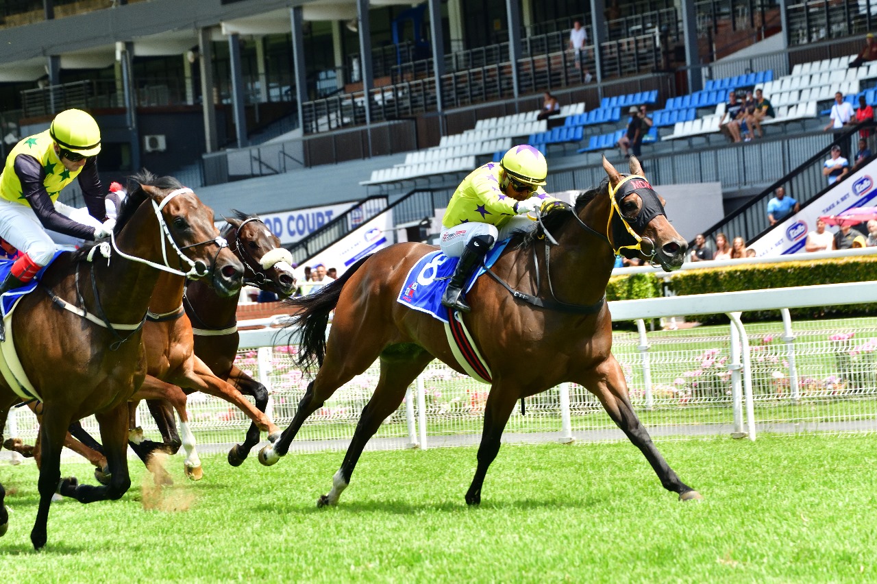 Iphiko wins. (JC Photos).