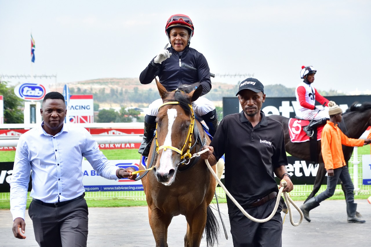 Muzi Yeni on Good Queen Bess. (JC Photos).